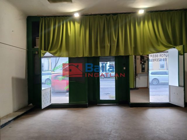 XIX. Kerület, Ady Endre utca, 36 m²-es, üzlethelyiség utcai bejárattal