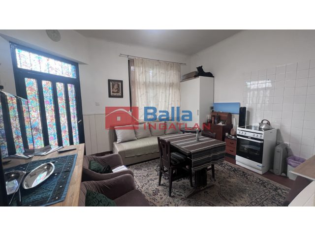 XIX. Kerület, Óváros, 28 m²-es, földszinti, társasházi lakás, 1 szobás