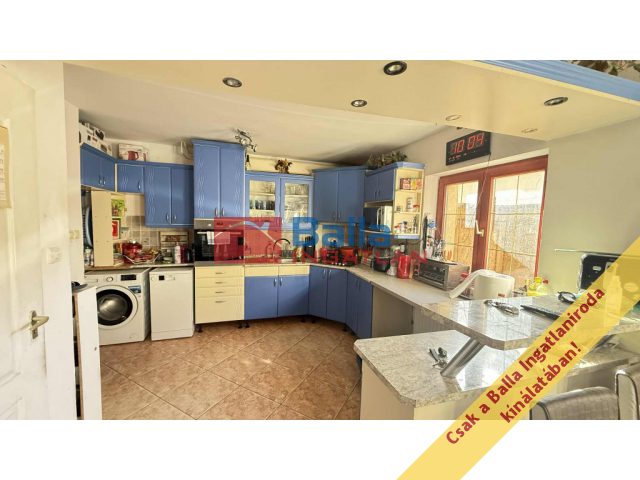 Eladó 84 m²-esikerház XVII. Kerület (Rákoshegy) , Erdőkövesd u környéki utca: 74'800'000 Ft