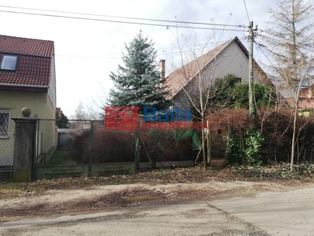 XVII. Kerület, SÓSKA utca, 100 m²-es, családi ház, 2+1 félszobás