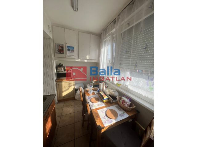 XVII. Kerület, Kaszáló lktp utca, 49 m²-es, 4. emeleti, társasházi lakás