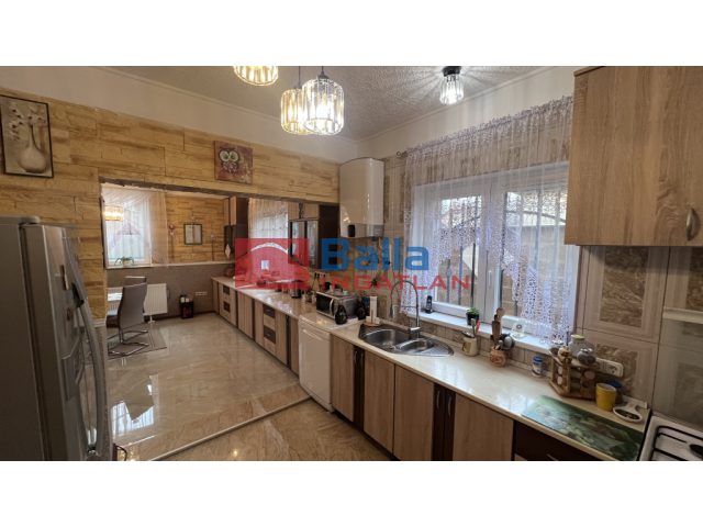 XVIII. Kerület, Darányi Ignác utca, 192 m²-es, 2 generációs, családi ház