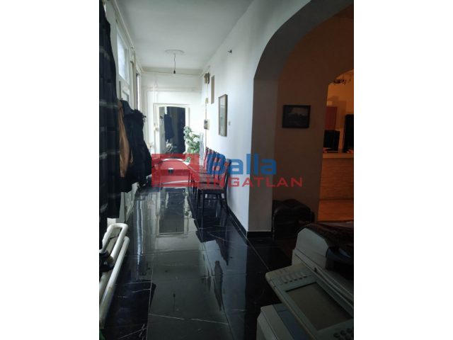 XX. Kerület, Atléta utca, 160 m²-es, 2 generációs, házrész, 6 szobás