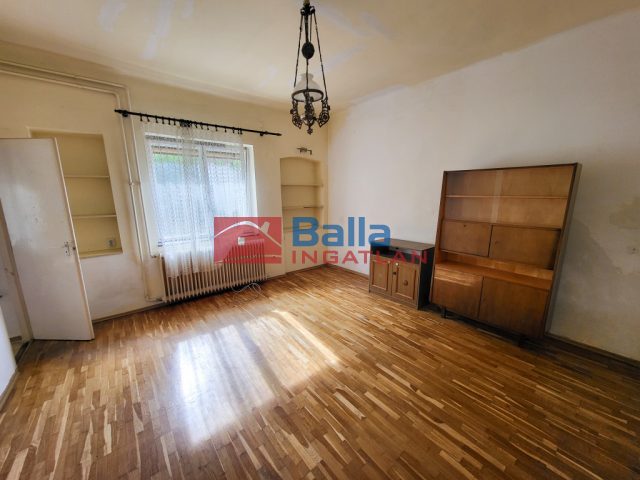 XXII. Kerület, Budafok, 65 m²-es, ikerház, 2 szobás, átlagos állapotú