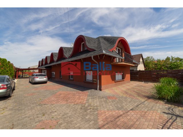 Délegyháza, Nagycsaládos ház, 350 m²-es, családi ház, 5 szobás