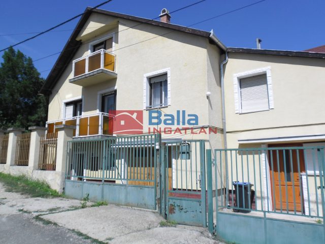 Diósd, Gábor utca közelében utca, 244 m²-es, 2 generációs, családi ház