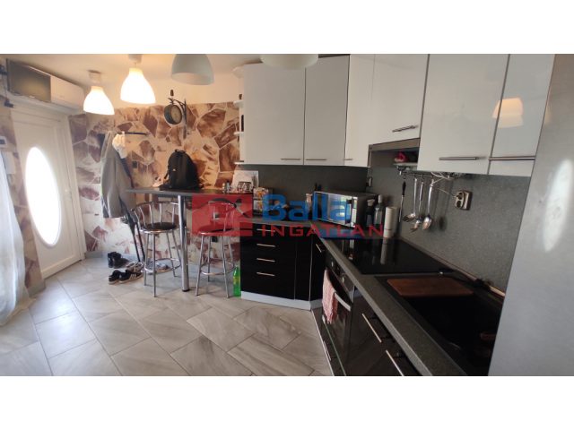 Dunaújváros, Szabadság út, 65 m²-es, földszinti, társasházi lakás