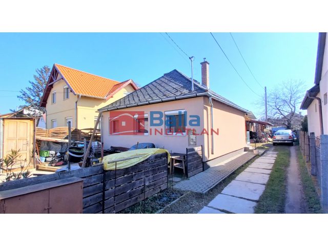 Fót, Kisalag, 52 m²-es, családi ház, 3 szobás, jó állapotú, egyéb