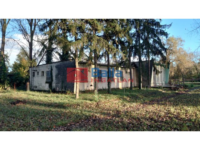 Gárdony, Chernel J. utca, 234 m²-es, üdülő, 14 szobás, felújítandó állapotú