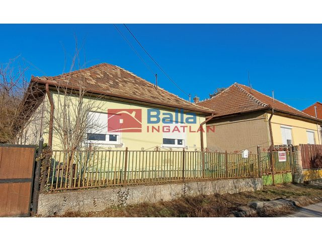 Iklad, Parti utca, 112 m²-es, 2 generációs, családi ház, 4 szobás