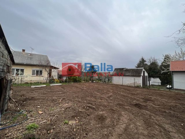 Kistarcsa, Kistarcsa Zsófialigeten lévő utca, 423 m²-es, telek