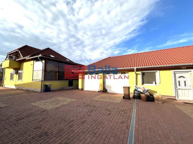 Lőrinci, Erőmű városrészben, 140 m²-es, családi ház, 5 szobás