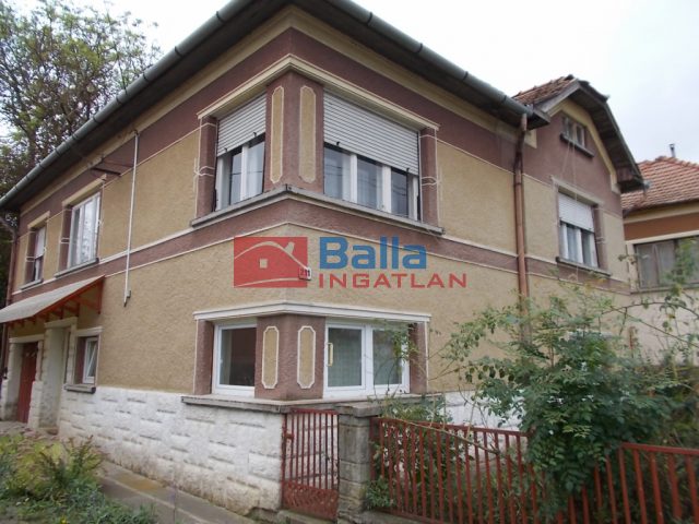 Ózd, Bolyki Fő út, 140 m²-es, 2 generációs, családi ház, 4 szobás