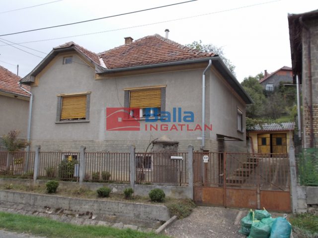 Ózd, Damjanich út, 80 m²-es, családi ház, 2 szobás, jó állapotú