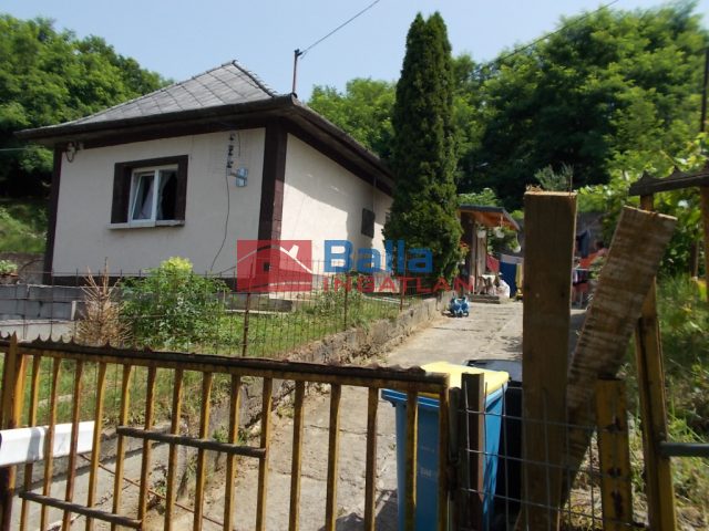 Ózd, Liszt Ferenc utca, 49 m²-es, családi ház, 2 szobás, átlagos állapotú