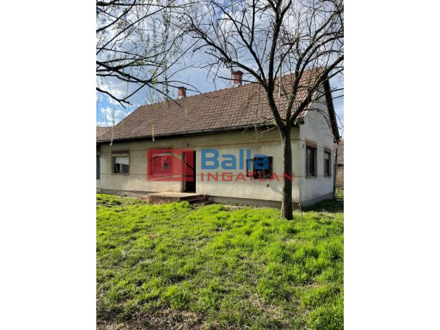 Sárbogárd, Tinódy utca, 75 m²-es, családi ház, 3 szobás, felújítandó állapotú