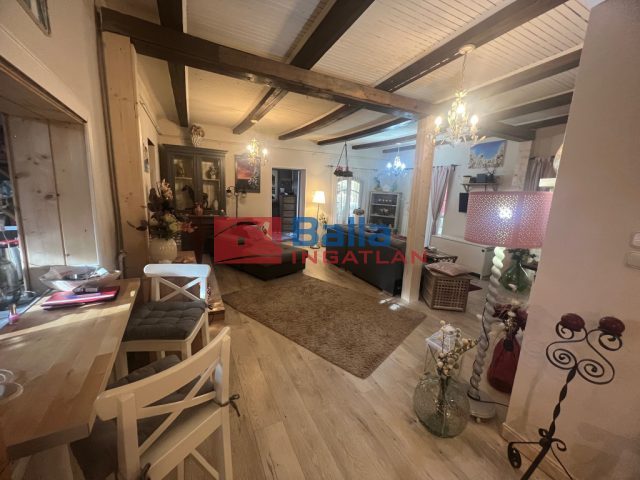 Sülysáp, Sülysáp csendes zsák utca, 811 m²-es, családi ház, 4 szobás