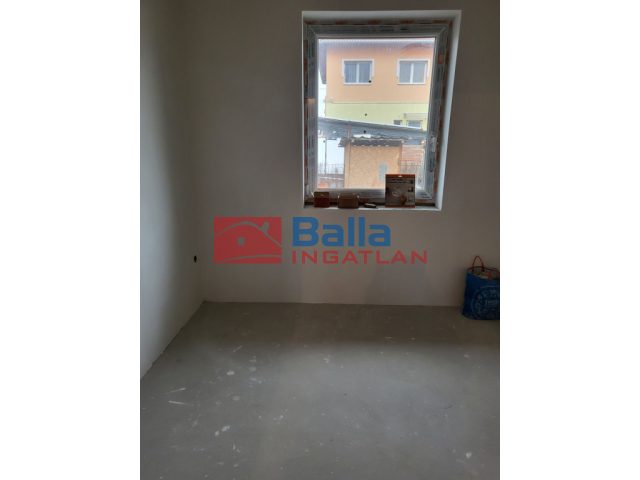 Szigethalom, SZABADKAI U KÖZELI utca, 112 m²-es, családi ház