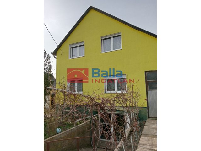 Szigethalom, Kolozsvári közeli utca, 204 m²-es, 2 generációs, családi ház