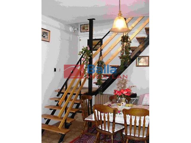 Tamási, Központ, 145 m²-es, családi ház, 5 szobás, felújítandó állapotú