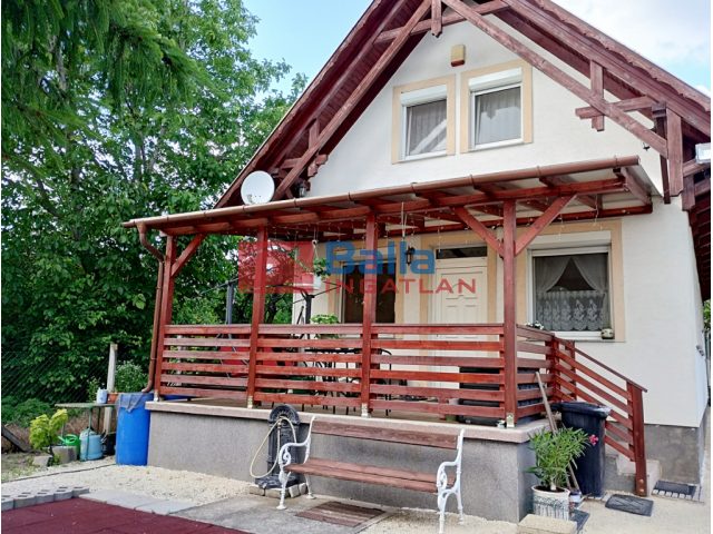 Tárnok, Kertbarátok utca, 120 m²-es, 2 generációs, családi ház