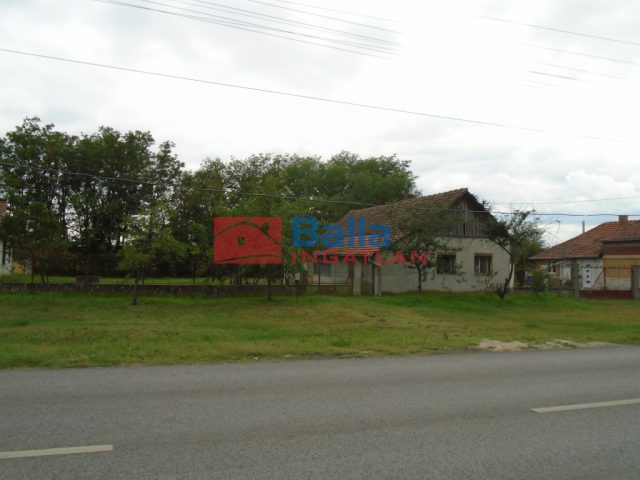 Tiszakécske, Kerekdombi dűlő utca, 70 m²-es, családi ház, 2+1 félszobás