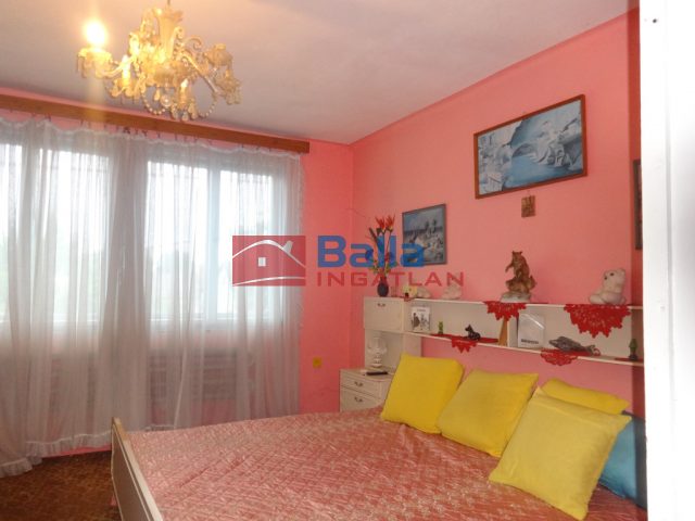 Tiszakécske, Kinizsi utca, 97 m²-es, családi ház, 5 szobás, átlagos állapotú