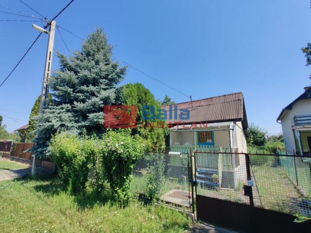 Tóalmás, Remény utca, 38 m²-es, üdülő, 1+1 félszobás, átlagos állapotú