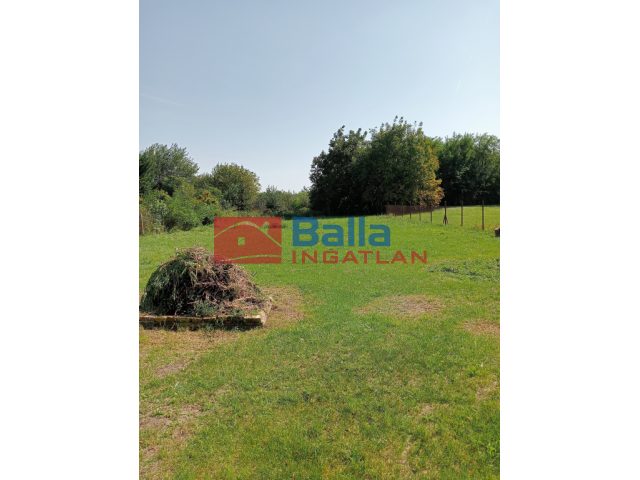 Tököl, Dózsa  György utca közeli köz, 819 m²-es, telek