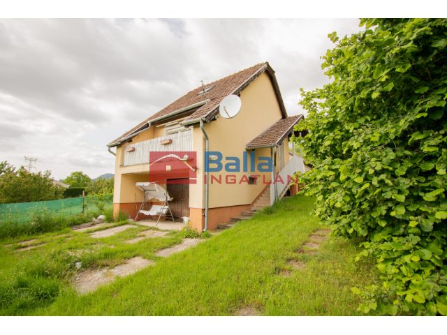 Vác, Gombás, 70 m²-es, családi ház, 2 szobás, felújított / újszerű állapotú