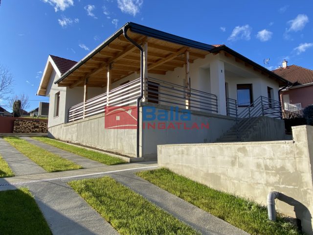 Zalacsány, Zalacsány Rózsadombja, 109 m²-es, családi ház, 3 szobás