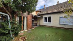 Eladó 70 m²-es sorház X. Kerület (Újhegy), Sibrik Miklós út környéki utca: 57'900'000 Ft