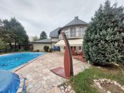 Eladó 355 m²-es családi ház XVII. Kerület (Akadémiaújtelep), Akadémiaűjtelep: 344'000'000 Ft