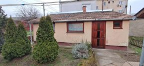 Eladó 32 m²-es családi ház XX. Kerület (Pacsirta telep), Alsó határ út: 34'900'000 Ft