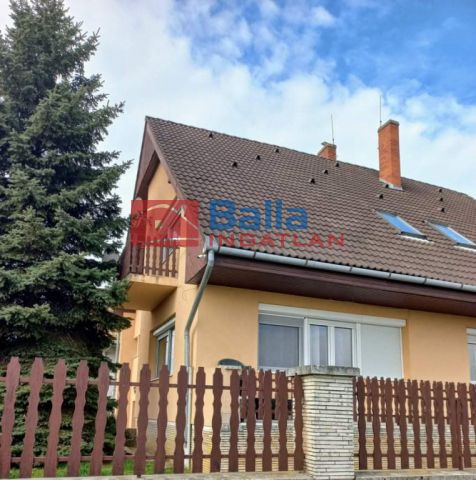 Eladó 320 m²-es Balatonendréd, Balatonendréd utca: 135'000'000 Ft