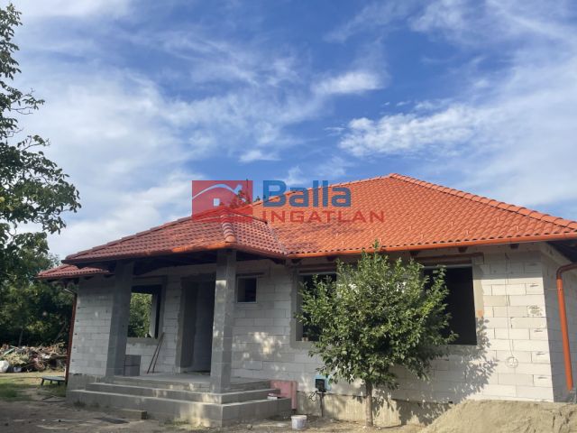 Eladó 155 m²-es Besnyő, Magán utca: 99'900'000 Ft