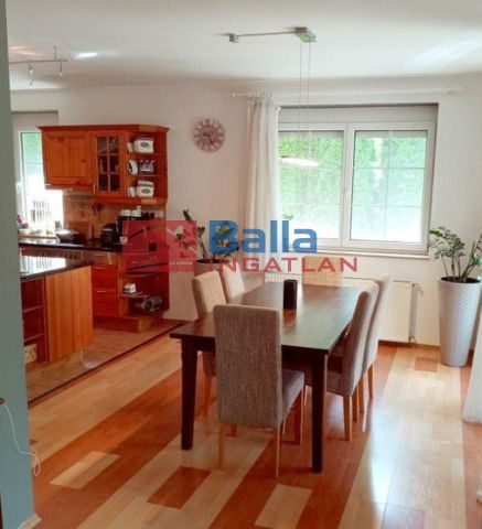 Eladó 300 m²-es Budaörs, Bányász utca: 385'000'000 Ft