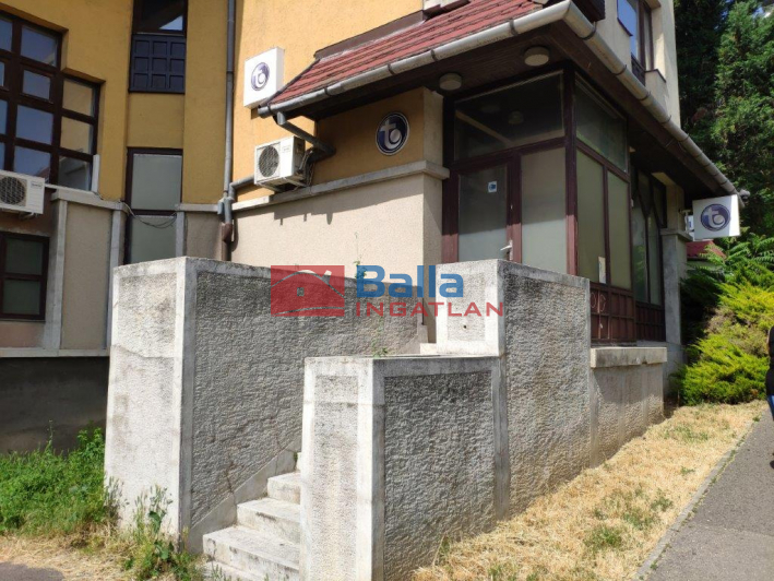 Eladó 430 m²-es Budaörs, Szabadság út: 220'000'000 Ft