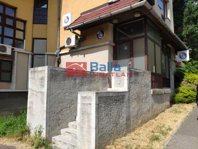 Eladó 430 m²-es Budaörs, Szabadság út: 220'000'000 Ft