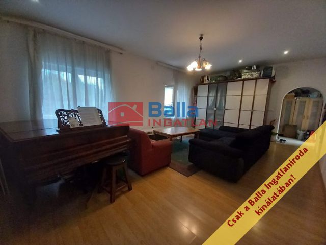 Eladó 150 m²-es III. Kerület (Csillaghegy), Botond utca: 180'000'000 Ft