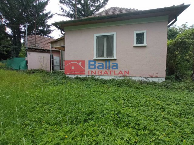 Eladó 60 m²-es III. Kerület (Mocsárosdűlő), Víznyelő utca melletti út: 135'000'000 Ft