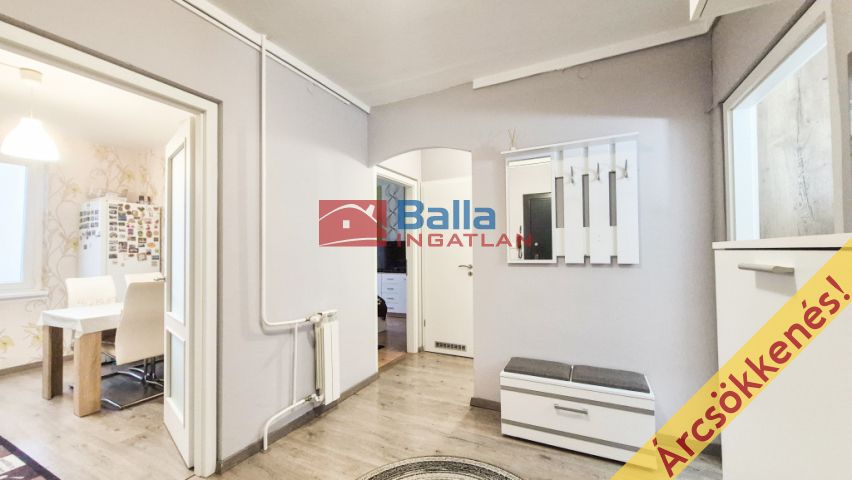 Eladó 54 m²-es IV. Kerület (Káposztásmegyer II.), Megyeri út 204 utca: 80'000'000 Ft