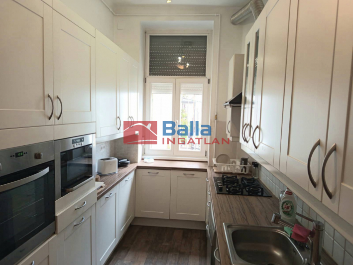 Eladó 124 m²-es IX. Kerület (Középső Ferencváros (Rehabilitációs terület)), Üllői út: 130'000'000 Ft