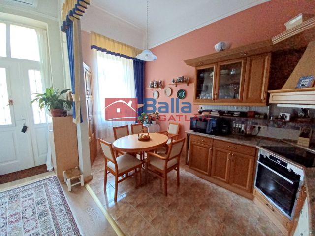 Eladó 82 m²-es VII. Kerület (Ligetváros), Kertre néző, Városligetnél Dembinszky utca: 119'000'000 Ft