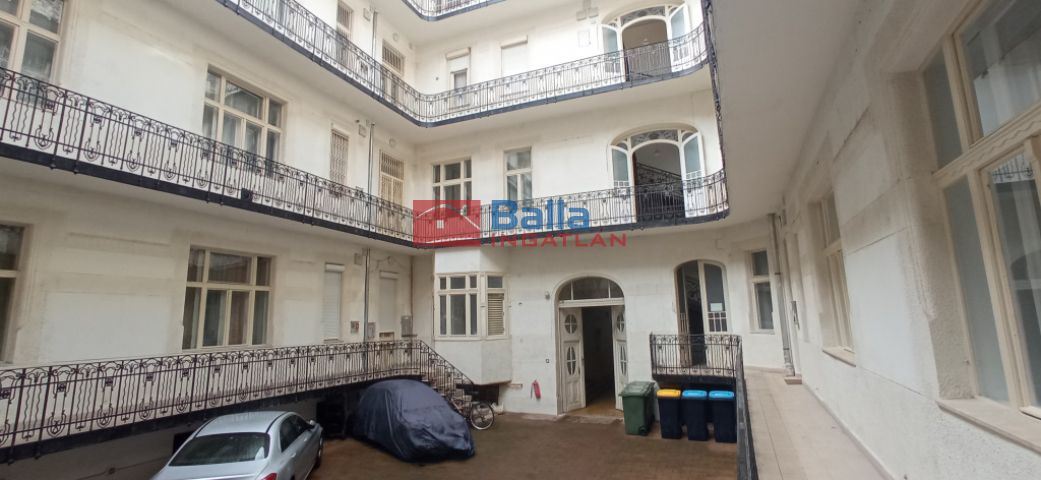 Eladó 43 m²-es VIII. Kerület (Palotanegyed), Kálvin térhez közel: 64'900'000 Ft