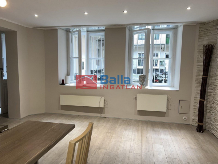 Eladó 75 m²-es VIII. Kerület (Palotanegyed), Szentkirályi utca: 66'900'000 Ft