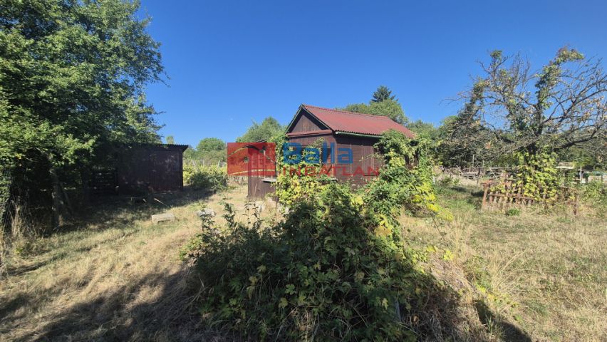 Eladó 3308 m²-es XI. Kerület (Kamaraerdő), Laska utca: 45'000'000 Ft