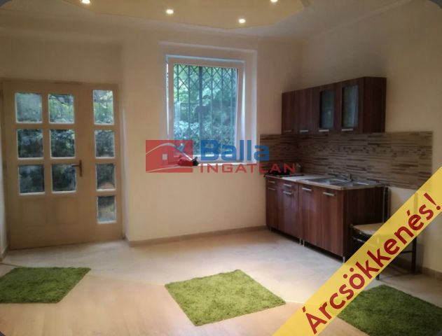 Eladó 38 m²-es XIII. Kerület (Angyalföld – Béke–Tatai utcai lakótelep), Szent László út: 25'200'000 Ft