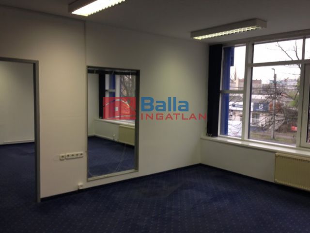 Kiadó 36 m²-es XIII. Kerület (Angyalföld), Röppentyű utca: 306 EUR