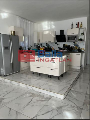 Eladó 188 m²-es XIX. Kerület (Központ), Ady Endre utca: 94'900'000 Ft